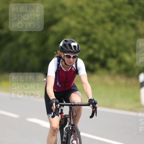 22.06.2025 - Viking Triathlon Yannick Fuchs http://msf.ph/oto/8083304 22.06.2025 12:29:12 Radfahren 11, 33, 59, 249, 298, 386, 437 meine-sportfotos.de