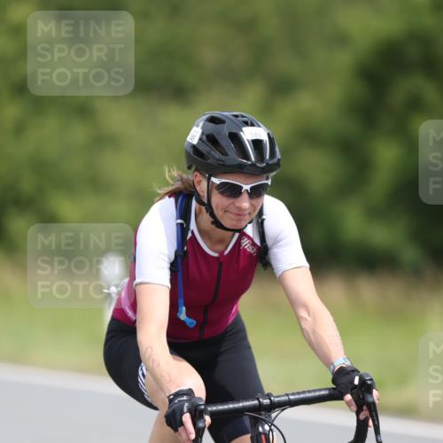 22.06.2025 - Viking Triathlon Yannick Fuchs http://msf.ph/oto/8083306 22.06.2025 12:29:13 Radfahren 11, 33, 59, 249, 298, 386, 437 meine-sportfotos.de