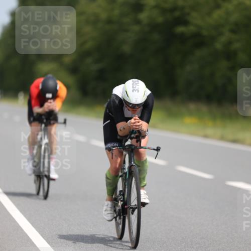 22.06.2025 - Viking Triathlon Yannick Fuchs http://msf.ph/oto/8083309 22.06.2025 12:29:14 Radfahren 11, 33, 59, 195, 249, 298, 386, 437 meine-sportfotos.de