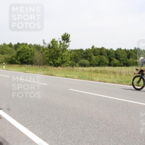 22.06.2025 - Viking Triathlon Yannick Fuchs http://msf.ph/oto/8083312 22.06.2025 12:57:22 Radfahren 24, 121 meine-sportfotos.de