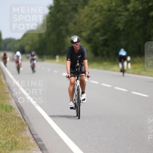 22.06.2025 - Viking Triathlon Yannick Fuchs http://msf.ph/oto/8083317 22.06.2025 12:29:22 Radfahren 57, 195, 245, 406, 437 meine-sportfotos.de