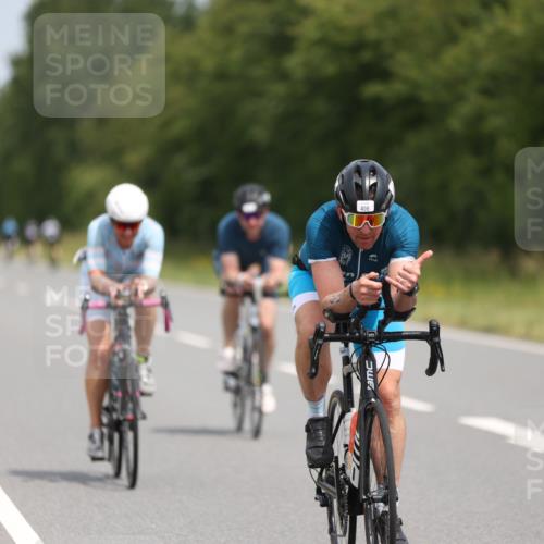 22.06.2025 - Viking Triathlon Yannick Fuchs http://msf.ph/oto/8083333 22.06.2025 12:29:31 Radfahren 57, 84, 85, 133, 185, 213, 406, 514, 632 meine-sportfotos.de