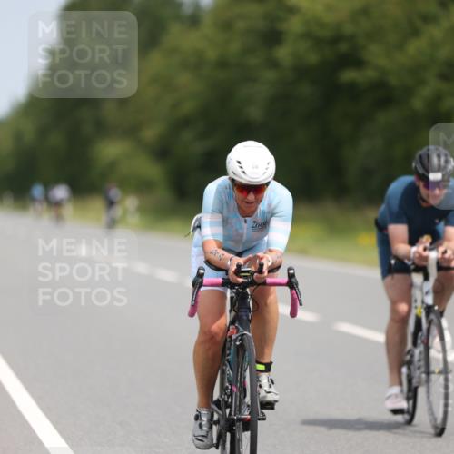 22.06.2025 - Viking Triathlon Yannick Fuchs http://msf.ph/oto/8083336 22.06.2025 12:29:32 Radfahren 57, 84, 85, 133, 185, 213, 406, 514, 632 meine-sportfotos.de