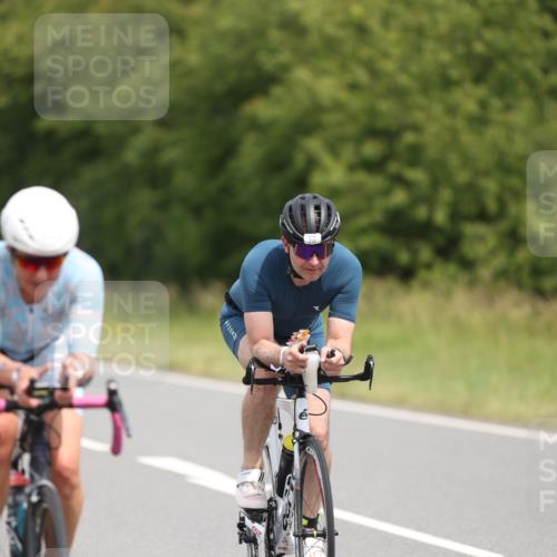22.06.2025 - Viking Triathlon Yannick Fuchs http://msf.ph/oto/8083338 22.06.2025 12:29:32 Radfahren 57, 84, 85, 133, 185, 213, 406, 514, 632 meine-sportfotos.de