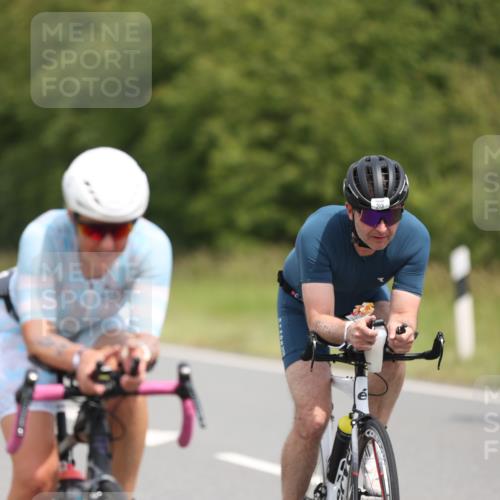 22.06.2025 - Viking Triathlon Yannick Fuchs http://msf.ph/oto/8083340 22.06.2025 12:29:32 Radfahren 57, 84, 85, 133, 185, 213, 406, 514, 632 meine-sportfotos.de