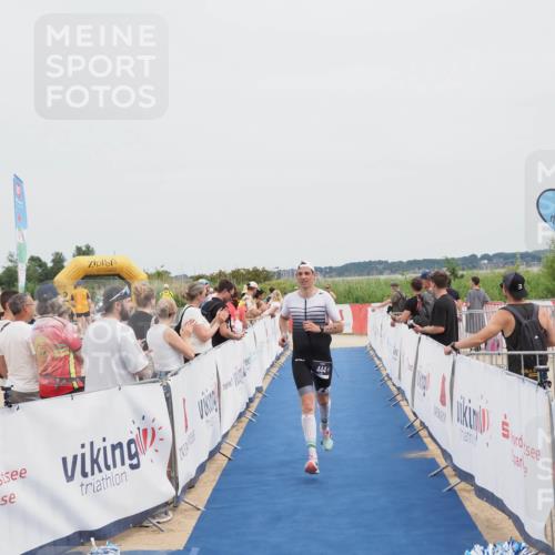 22.06.2025 - Viking Triathlon MichiJ http://msf.ph/oto/8083373 22.06.2025 14:40:42 Ziel 444 meine-sportfotos.de