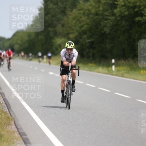 22.06.2025 - Viking Triathlon Yannick Fuchs http://msf.ph/oto/8083381 22.06.2025 12:30:08 Radfahren 39, 273 meine-sportfotos.de