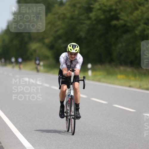 22.06.2025 - Viking Triathlon Yannick Fuchs http://msf.ph/oto/8083386 22.06.2025 12:30:09 Radfahren 39, 273 meine-sportfotos.de