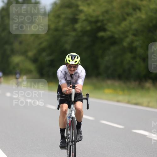 22.06.2025 - Viking Triathlon Yannick Fuchs http://msf.ph/oto/8083389 22.06.2025 12:30:09 Radfahren 39, 273 meine-sportfotos.de