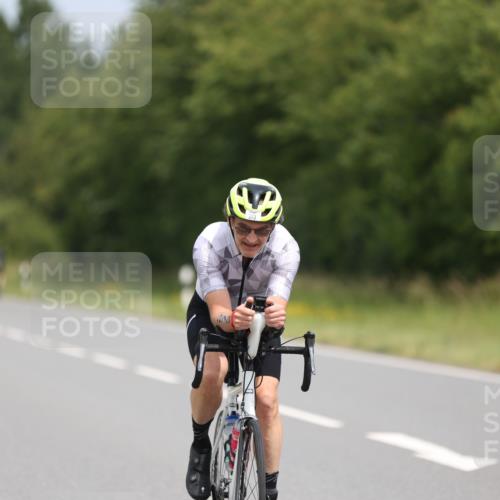 22.06.2025 - Viking Triathlon Yannick Fuchs http://msf.ph/oto/8083393 22.06.2025 12:30:09 Radfahren 39, 273 meine-sportfotos.de