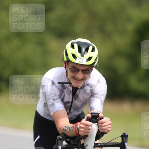 22.06.2025 - Viking Triathlon Yannick Fuchs http://msf.ph/oto/8083400 22.06.2025 12:30:10 Radfahren 39, 273 meine-sportfotos.de
