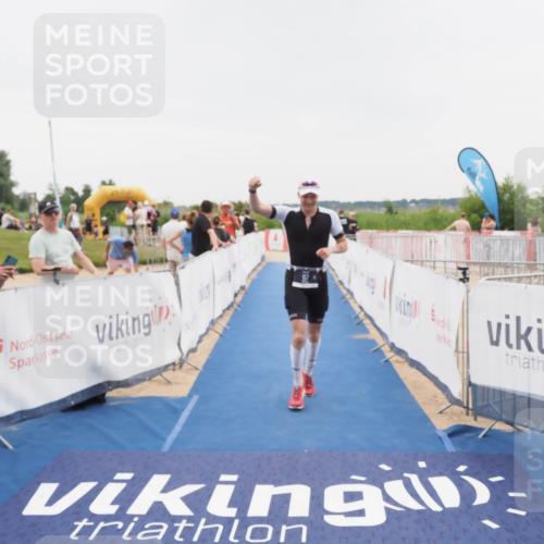 22.06.2025 - Viking Triathlon MichiJ http://msf.ph/oto/8083412 22.06.2025 16:10:00 Ziel 97 meine-sportfotos.de