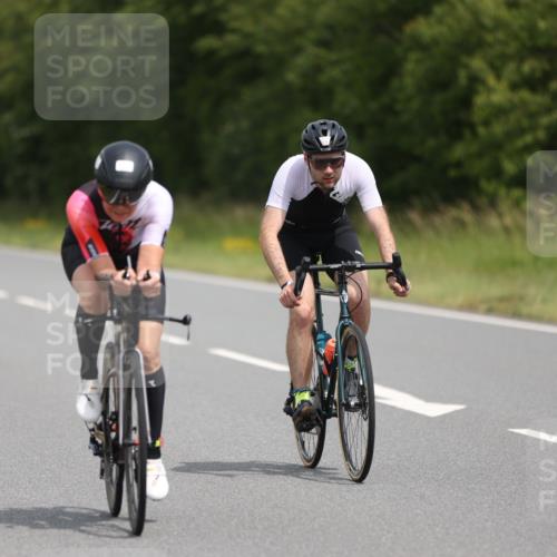 22.06.2025 - Viking Triathlon Yannick Fuchs http://msf.ph/oto/8083419 22.06.2025 12:30:19 Radfahren 39, 99, 162, 276, 341, 378, 533 meine-sportfotos.de