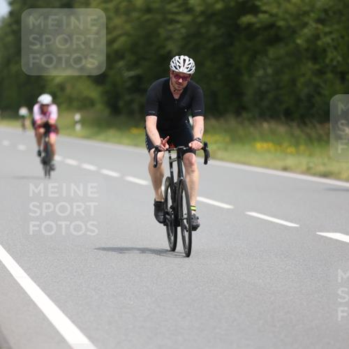 22.06.2025 - Viking Triathlon Yannick Fuchs http://msf.ph/oto/8083490 22.06.2025 12:30:40 Radfahren 16, 51, 169, 248, 389, 503, 529 meine-sportfotos.de