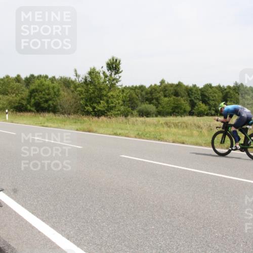 22.06.2025 - Viking Triathlon Yannick Fuchs http://msf.ph/oto/8083500 22.06.2025 12:58:27 Radfahren 107, 363, 397 meine-sportfotos.de