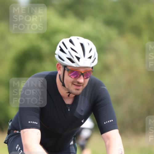 22.06.2025 - Viking Triathlon Yannick Fuchs http://msf.ph/oto/8083513 22.06.2025 12:30:42 Radfahren 16, 51, 169, 235, 248, 389, 503, 529 meine-sportfotos.de