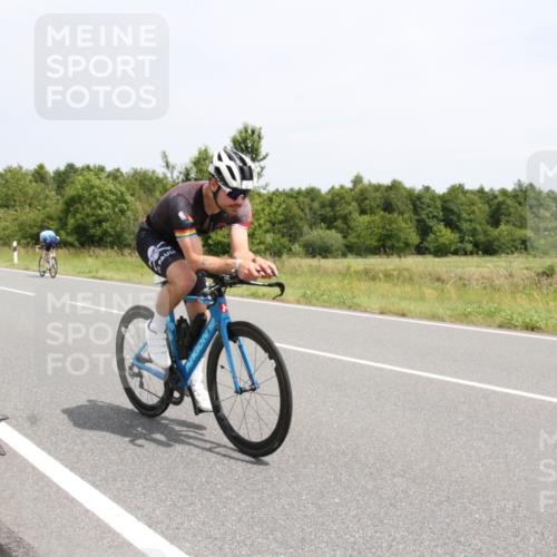 22.06.2025 - Viking Triathlon Yannick Fuchs http://msf.ph/oto/8083661 22.06.2025 12:58:57 Radfahren 26, 61, 234, 375 meine-sportfotos.de