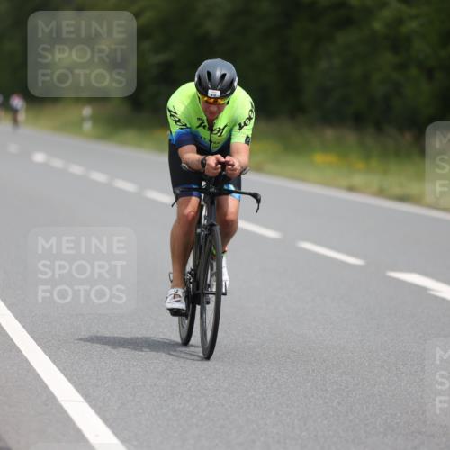 22.06.2025 - Viking Triathlon Yannick Fuchs http://msf.ph/oto/8083672 22.06.2025 12:31:13 Radfahren 110, 247, 418, 427 meine-sportfotos.de