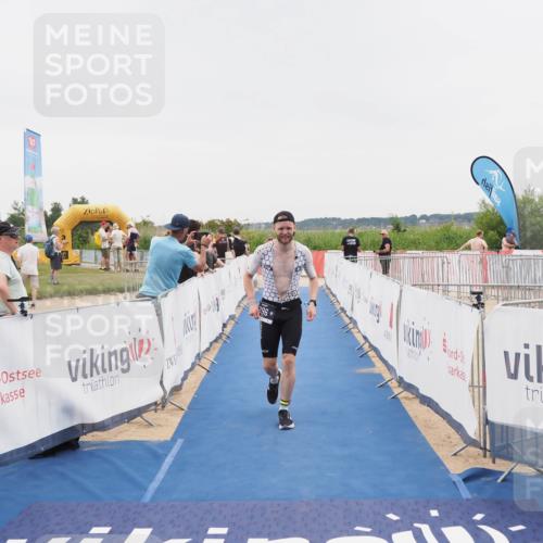 22.06.2025 - Viking Triathlon MichiJ http://msf.ph/oto/8083673 22.06.2025 16:10:25 Ziel 290, 396, 605 meine-sportfotos.de