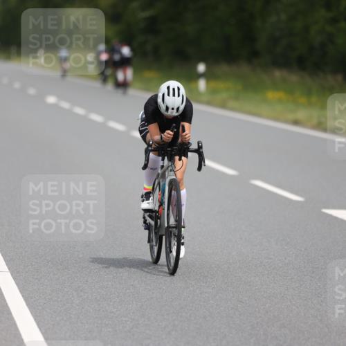 22.06.2025 - Viking Triathlon Yannick Fuchs http://msf.ph/oto/8083709 22.06.2025 12:31:35 Radfahren 37, 60, 114, 204, 266, 364, 495, 500, 525, 540 meine-sportfotos.de