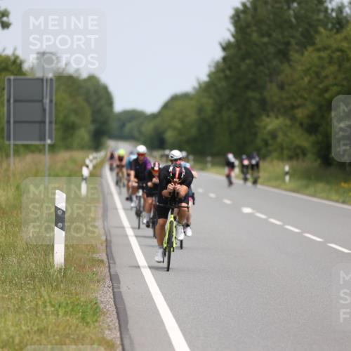 22.06.2025 - Viking Triathlon Yannick Fuchs http://msf.ph/oto/8083742 22.06.2025 12:31:39 Radfahren 37, 60, 114, 204, 266, 333, 364, 412, 495, 500, 525, 540 meine-sportfotos.de