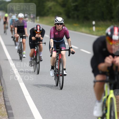 22.06.2025 - Viking Triathlon Yannick Fuchs http://msf.ph/oto/8083761 22.06.2025 12:31:42 Radfahren 37, 114, 204, 266, 333, 364, 412, 423, 500, 525, 540 meine-sportfotos.de