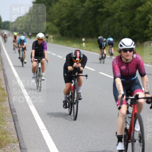 22.06.2025 - Viking Triathlon Yannick Fuchs http://msf.ph/oto/8083776 22.06.2025 12:31:44 Radfahren 37, 107, 114, 204, 314, 333, 364, 412, 423, 500, 525, 540 meine-sportfotos.de