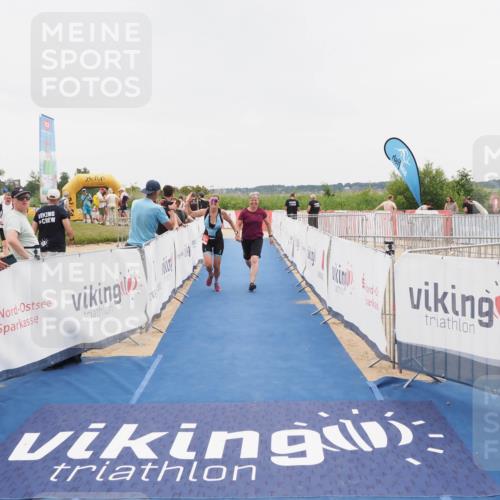 22.06.2025 - Viking Triathlon MichiJ http://msf.ph/oto/8083811 22.06.2025 16:10:28 Ziel 290, 396, 605 meine-sportfotos.de