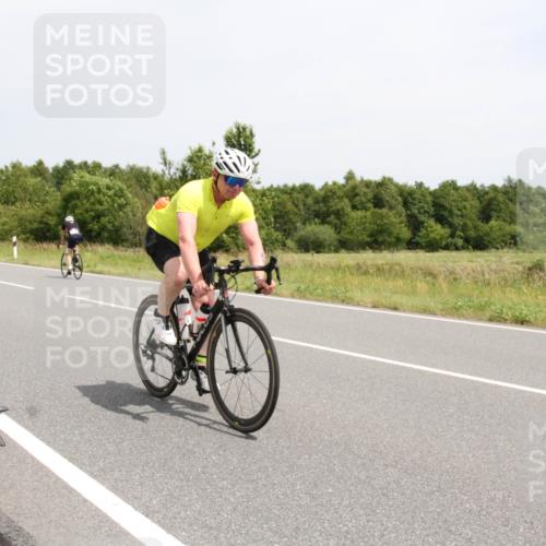 22.06.2025 - Viking Triathlon Yannick Fuchs http://msf.ph/oto/8083865 22.06.2025 12:59:34 Radfahren 102, 618, 640 meine-sportfotos.de