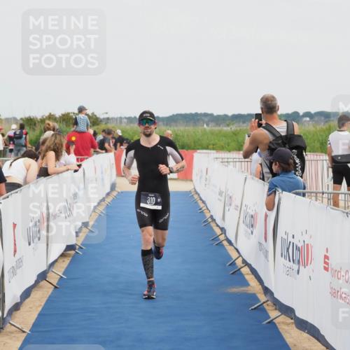 22.06.2025 - Viking Triathlon MichiJ http://msf.ph/oto/8083959 22.06.2025 14:49:44 Ziel 310 meine-sportfotos.de