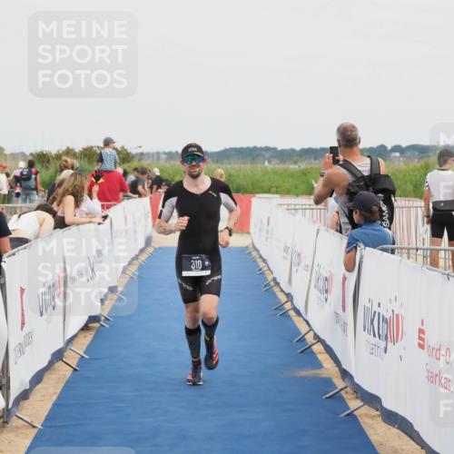 22.06.2025 - Viking Triathlon MichiJ http://msf.ph/oto/8083966 22.06.2025 14:49:44 Ziel 310 meine-sportfotos.de