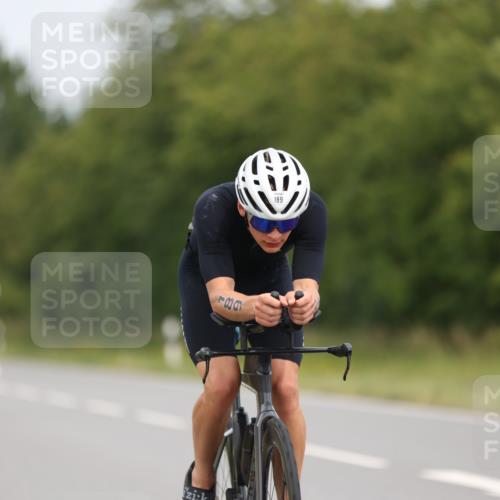 22.06.2025 - Viking Triathlon Yannick Fuchs http://msf.ph/oto/8084015 22.06.2025 12:32:49 Radfahren 189, 315, 381, 658 meine-sportfotos.de