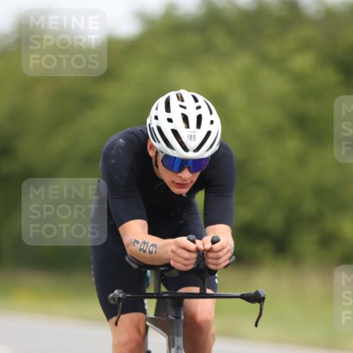 22.06.2025 - Viking Triathlon Yannick Fuchs http://msf.ph/oto/8084018 22.06.2025 12:32:49 Radfahren 189, 315, 381, 658 meine-sportfotos.de