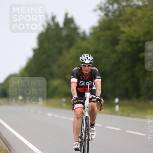 22.06.2025 - Viking Triathlon Yannick Fuchs http://msf.ph/oto/8084048 22.06.2025 12:32:53 Radfahren 189, 315, 381, 658 meine-sportfotos.de