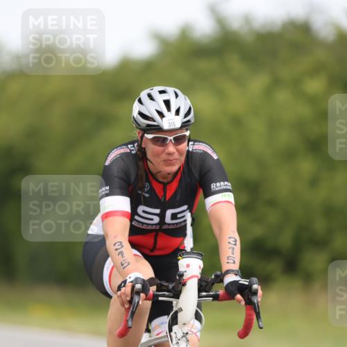 22.06.2025 - Viking Triathlon Yannick Fuchs http://msf.ph/oto/8084062 22.06.2025 12:32:55 Radfahren 315, 381, 496, 658 meine-sportfotos.de
