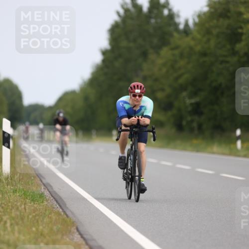 22.06.2025 - Viking Triathlon Yannick Fuchs http://msf.ph/oto/8084085 22.06.2025 12:33:01 Radfahren 240, 475, 496 meine-sportfotos.de