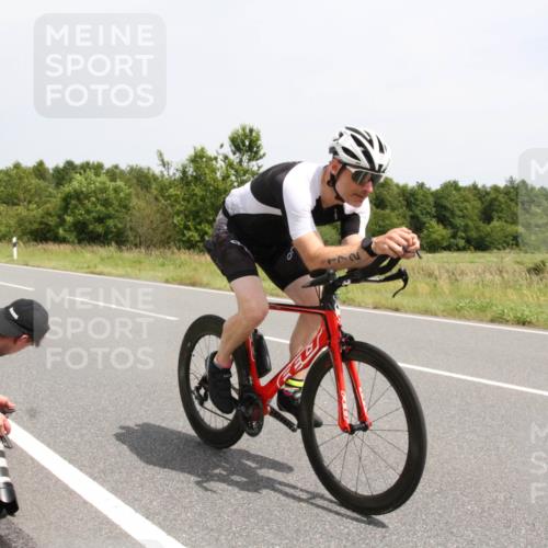 22.06.2025 - Viking Triathlon Yannick Fuchs http://msf.ph/oto/8084091 22.06.2025 13:00:16 Radfahren 76, 143, 172, 403 meine-sportfotos.de