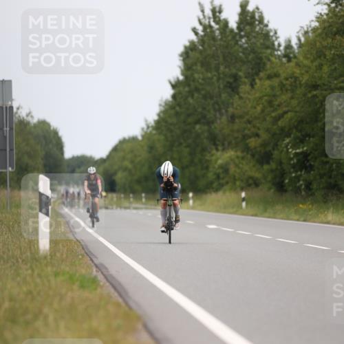 22.06.2025 - Viking Triathlon Yannick Fuchs http://msf.ph/oto/8084139 22.06.2025 12:33:13 Radfahren 61, 78, 152, 183, 240, 270, 337, 394, 397, 638 meine-sportfotos.de
