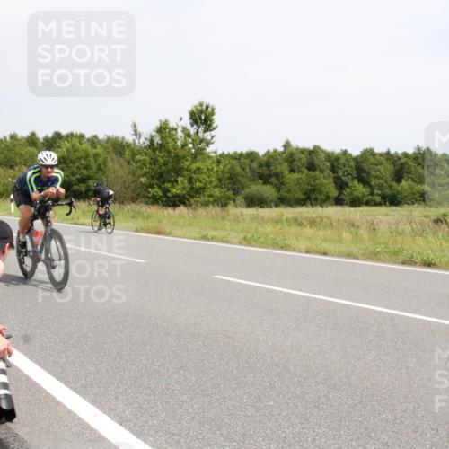 22.06.2025 - Viking Triathlon Yannick Fuchs http://msf.ph/oto/8084151 22.06.2025 13:00:22 Radfahren 41, 143, 376, 403 meine-sportfotos.de