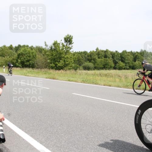 22.06.2025 - Viking Triathlon Yannick Fuchs http://msf.ph/oto/8084161 22.06.2025 13:00:23 Radfahren 41, 143, 376, 403 meine-sportfotos.de
