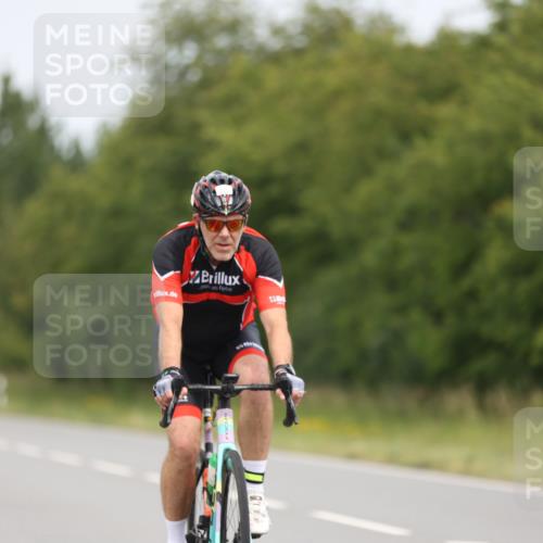 22.06.2025 - Viking Triathlon Yannick Fuchs http://msf.ph/oto/8084354 22.06.2025 12:34:08 Radfahren 26, 281, 643, 650 meine-sportfotos.de