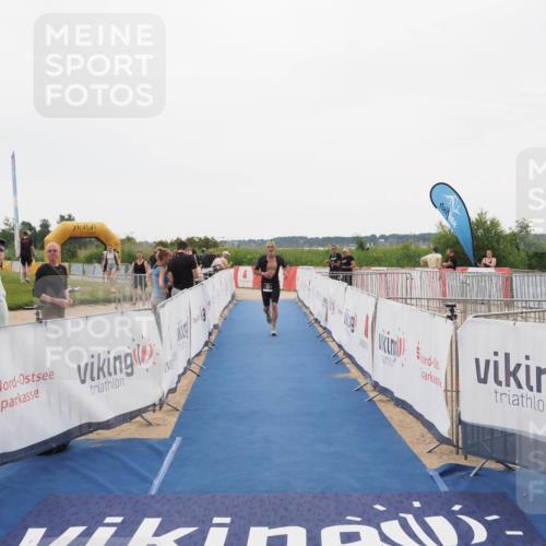 22.06.2025 - Viking Triathlon MichiJ http://msf.ph/oto/8084372 22.06.2025 16:19:44 Ziel 191, 372 meine-sportfotos.de