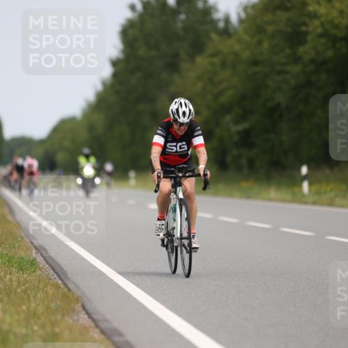 22.06.2025 - Viking Triathlon Yannick Fuchs http://msf.ph/oto/8084391 22.06.2025 12:34:26 Radfahren 142, 180, 253, 269, 287, 375 meine-sportfotos.de