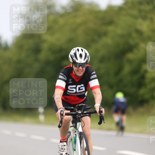 22.06.2025 - Viking Triathlon Yannick Fuchs http://msf.ph/oto/8084410 22.06.2025 12:34:28 Radfahren 142, 253, 269, 287, 375, 415 meine-sportfotos.de