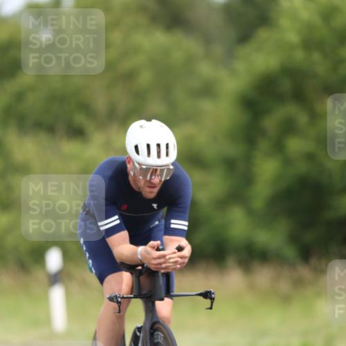 22.06.2025 - Viking Triathlon Yannick Fuchs http://msf.ph/oto/8084596 22.06.2025 12:35:01 Radfahren 17, 102, 352, 416, 635, 645 meine-sportfotos.de