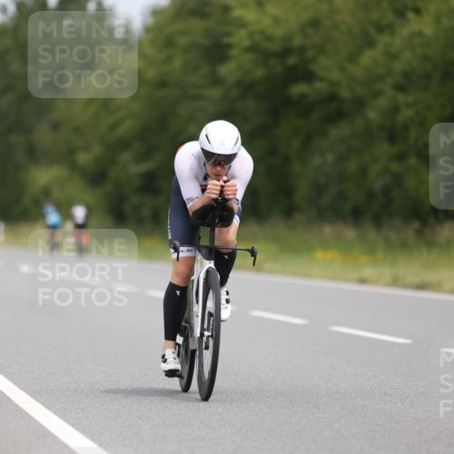 22.06.2025 - Viking Triathlon Yannick Fuchs http://msf.ph/oto/8084607 22.06.2025 12:35:04 Radfahren 17, 352, 416, 542, 635, 645 meine-sportfotos.de