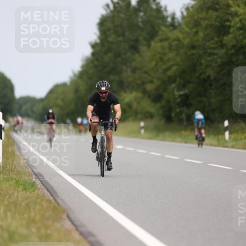 22.06.2025 - Viking Triathlon Yannick Fuchs http://msf.ph/oto/8084657 22.06.2025 12:35:11 Radfahren 72, 254, 352, 376, 542, 660 meine-sportfotos.de