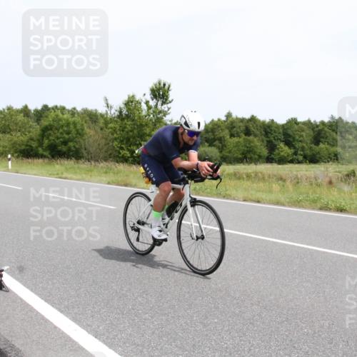 22.06.2025 - Viking Triathlon Yannick Fuchs http://msf.ph/oto/8084676 22.06.2025 13:03:47 Radfahren 130, 538 meine-sportfotos.de