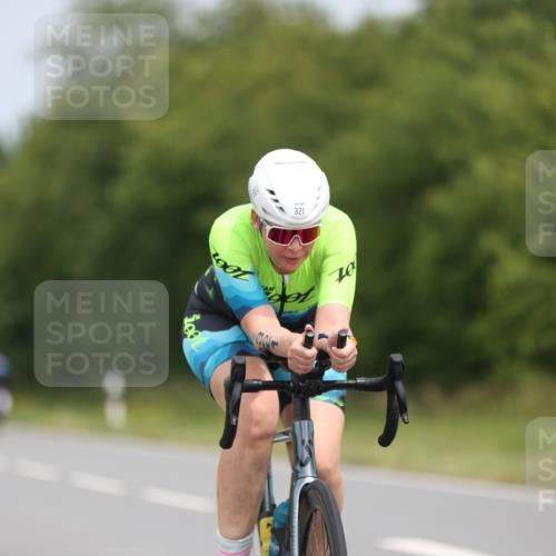 22.06.2025 - Viking Triathlon Yannick Fuchs http://msf.ph/oto/8084773 22.06.2025 12:35:43 Radfahren 41, 74, 143, 210, 321, 478, 623 meine-sportfotos.de