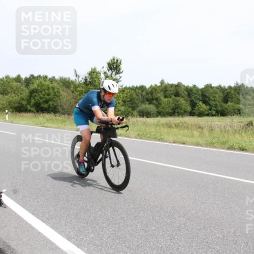 22.06.2025 - Viking Triathlon Yannick Fuchs http://msf.ph/oto/8084775 22.06.2025 13:03:58 Radfahren 220, 324 meine-sportfotos.de